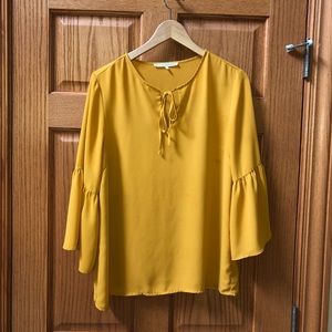 Long sleeve yellow blouse